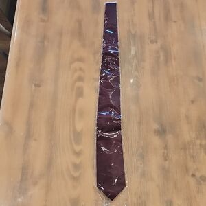 Elegant Burgundy Tie